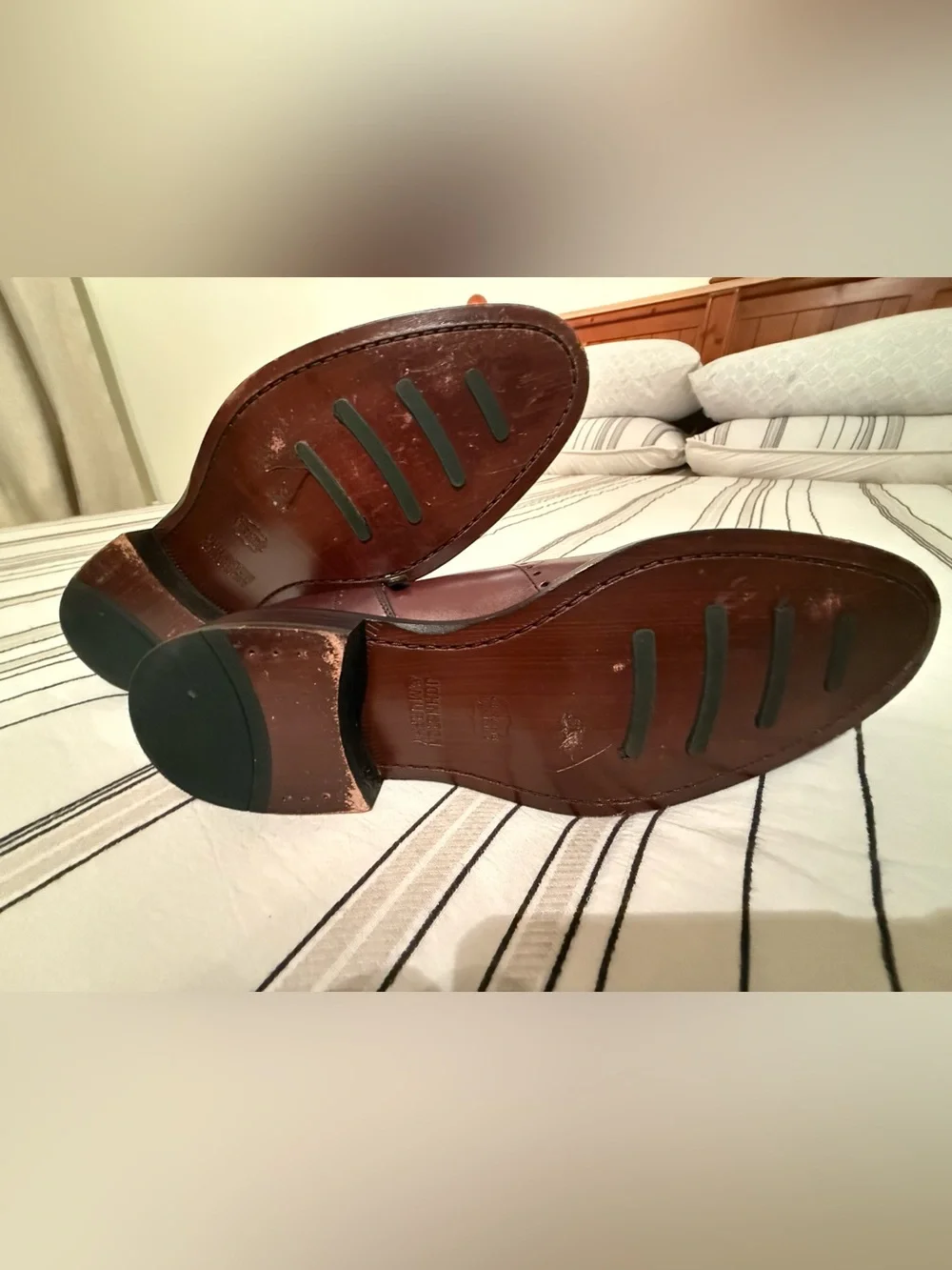 Johnston & Murphy Brown Leather Chukka Boots